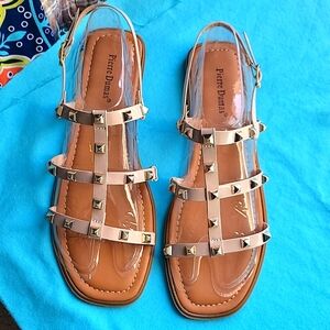 🆕️ Pierre Dumas "Empress-24" Nude Sandals Size 6.5